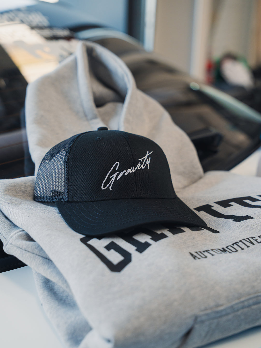 Gravity Signature Trucker - Black